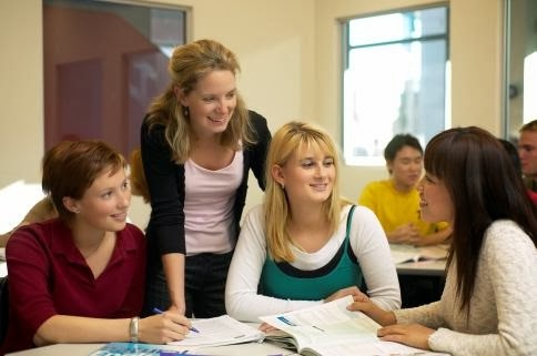 10 Bahasa Asing yang Perlu Anda Pelajari